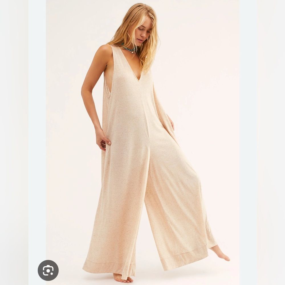 Free people beach womens medium Fulton jumpsuit cream super wide leg Lagenlook